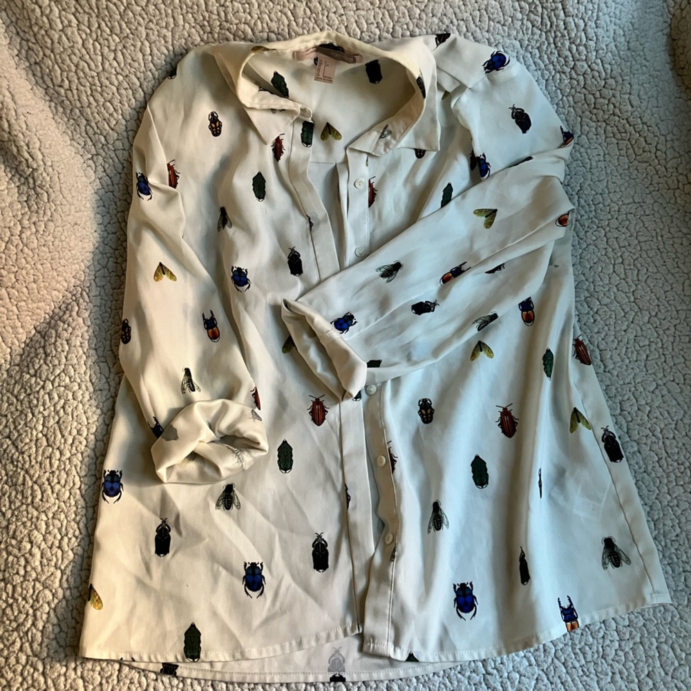 Forever 21 women’s insect print button down